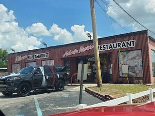 La Monarca Supermarket #2807