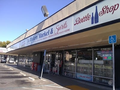 La Riviera Liquors