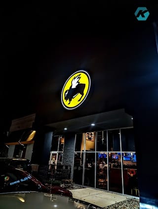 Buffalo Wild Wings Gril #3301