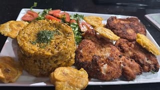 Pa Caleta Bar & Grill