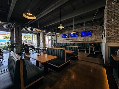 Lucky Lous Raw Bar