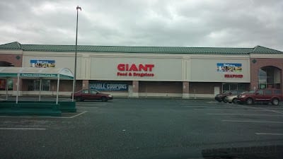 Giant Food Store