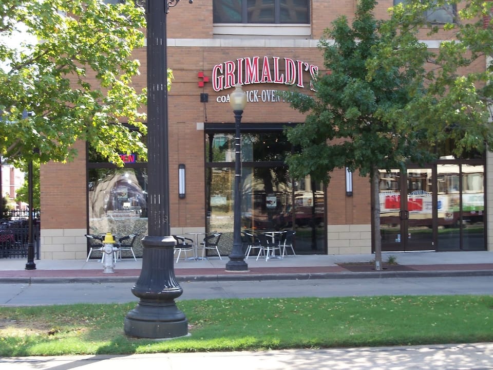 Grimaldis Pizzeria