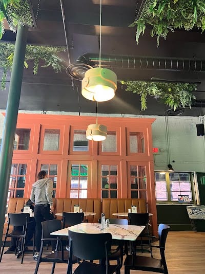 Marvins Restaurant & Lounge