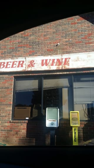 Hall's Wine & Spirits