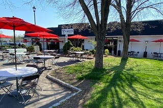 Harlees Tap & Grille