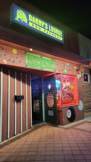 Danny S Lounge And Packag