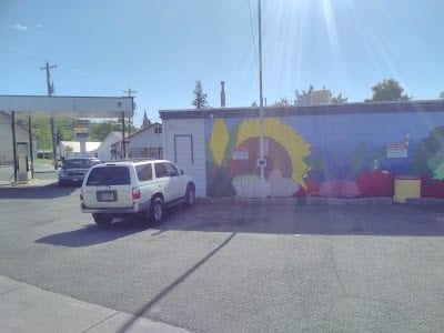 Dollars Corner Market