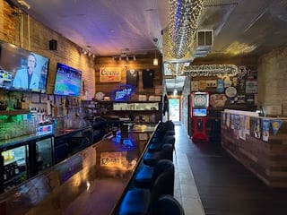 Lisas Tavern