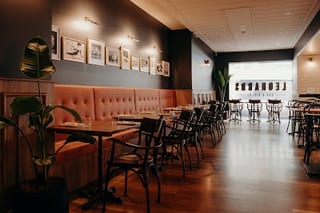 Leonard's Bar And Bistro