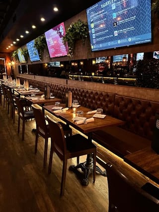 Barrel & Brew Bar & Liquo