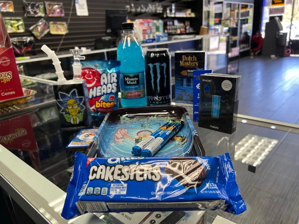 Klouds Smoke and Convenience