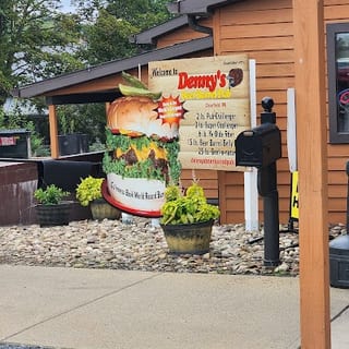 Dennys Beer Barrel Pub