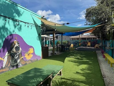 Neighborhood Bark & Bouti