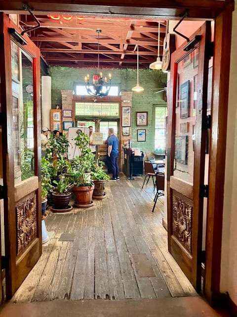 Güero's Taco Bar