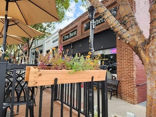 Iron Horse Tavern