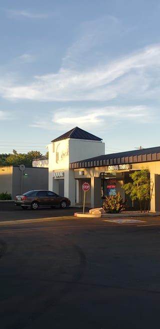 Valley Fair Liquor