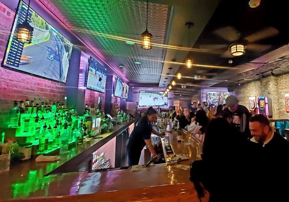 Healys Pub