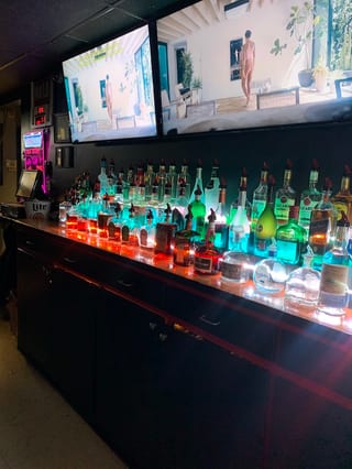 Entertainment Sports Bar