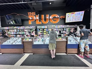Levels Cannabis - Center Line
