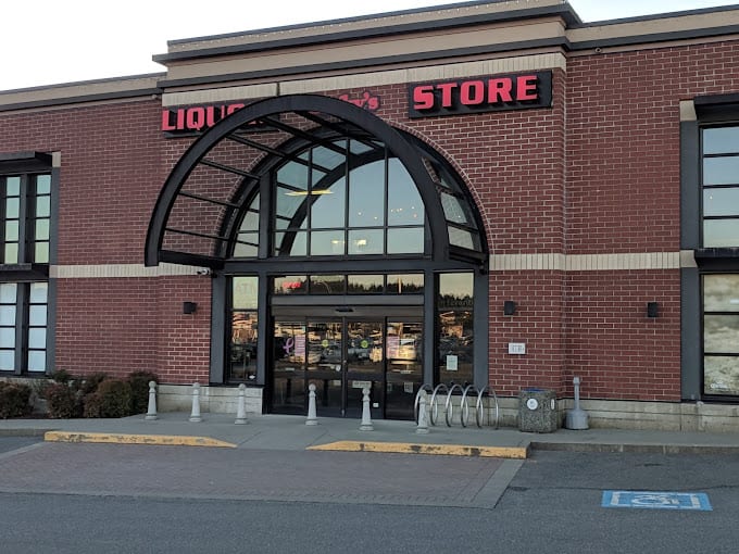Lucky's Liquor Store