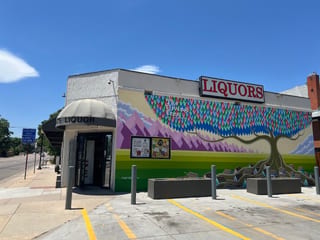 Pat's Liquors
