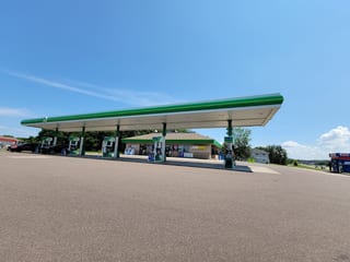 Hillcrest Mart