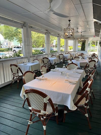 Old Vinings Inn Pub