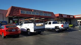 Short Stop Food & Liquor