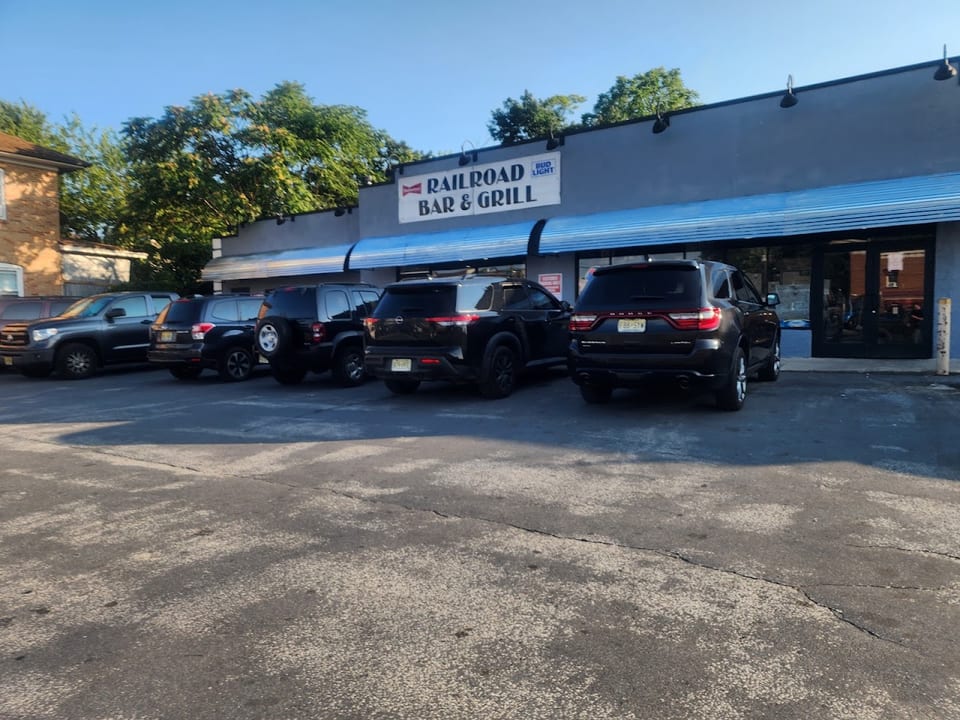 Railroad Bar & Grill