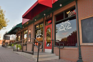 Shaws Patio Bar & Grill
