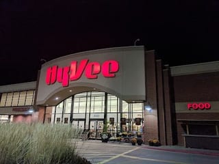 Hy Vee Food Store