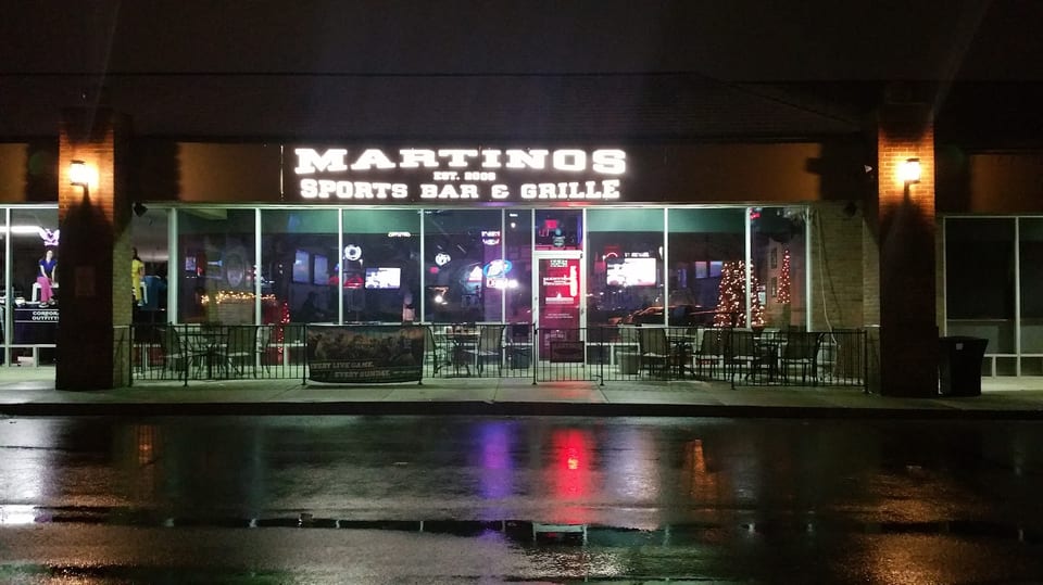 Martinos Sports Bar & Gri