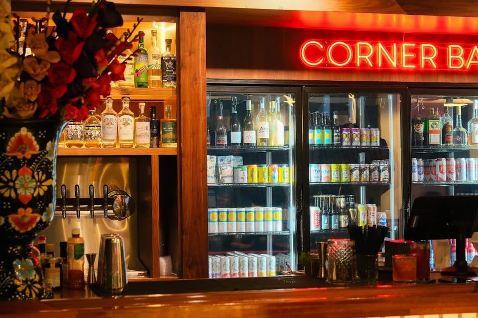 Big Aztec Corner Bar