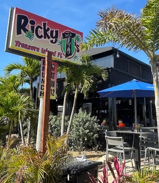 Ricky T S Bar & Grille