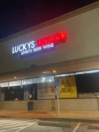 Luckys Liquor