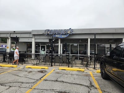 Tanners Bar & Grill