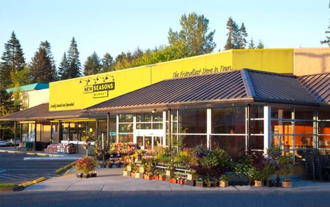 New Seasons Hillsdale