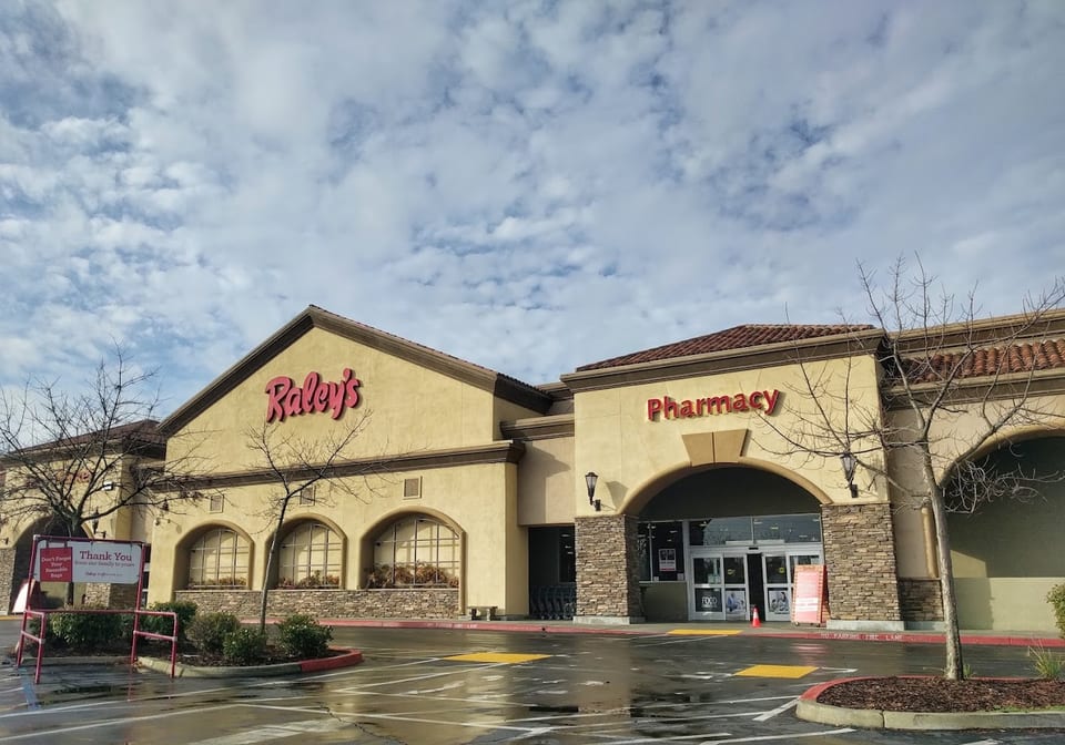 Raleys (Roseville - Woodcreek Oaks) - 002500228