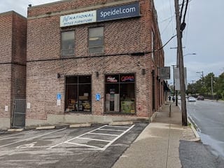 Nikkis Liquor