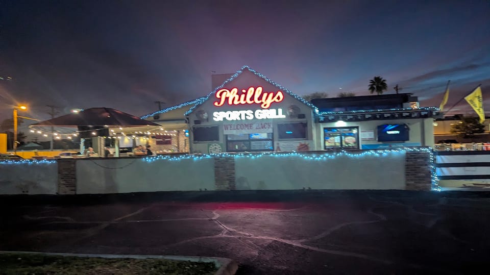 Phillys Bar & Restaurant