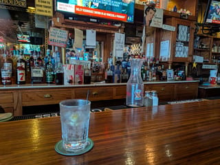 Quincy S Bar & Grill