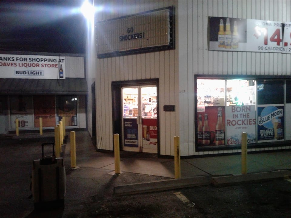Dave S Liquor Store