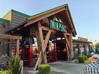Twin Peaks Restaurant #91