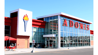 Marche Adonis Laval Est