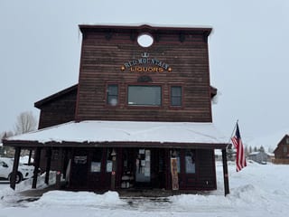 Red Mountain Liquor_2