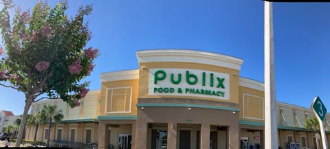 Publix Super Market