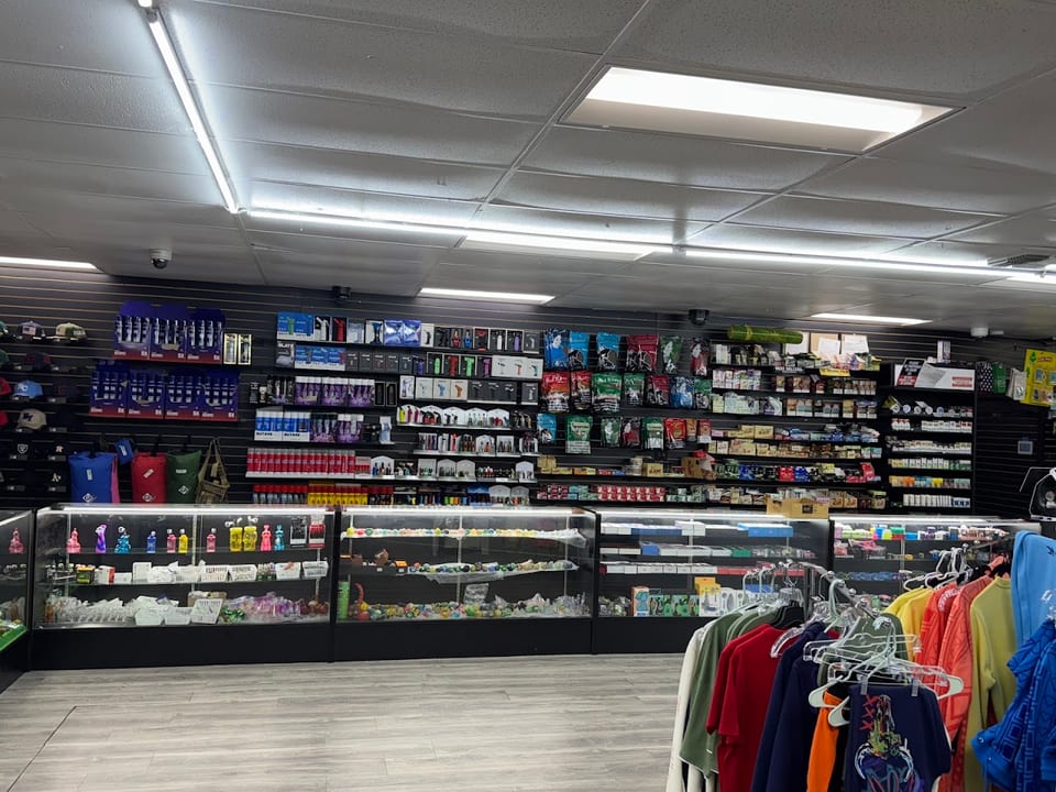 Bargain City Gifts and Smoke