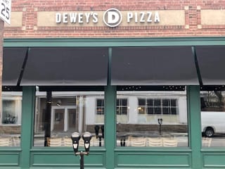 Deweys Pizza