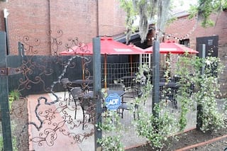 Old Bull Tavern (Chs)
